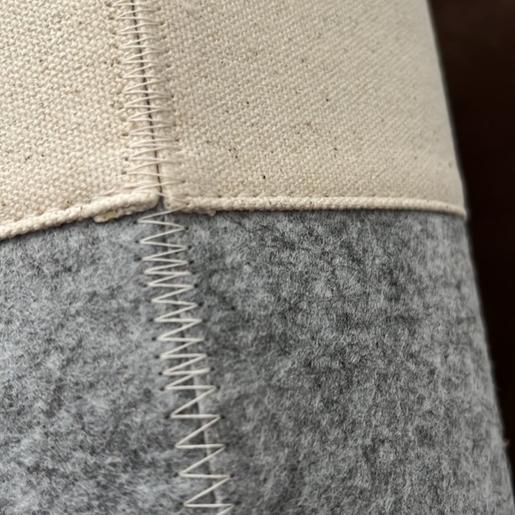 Thirty One Felt Wine & Gift bag - Picture 6 of 6